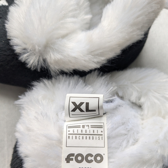 New York Yankees Baby Slippers - Picture 4 of 7